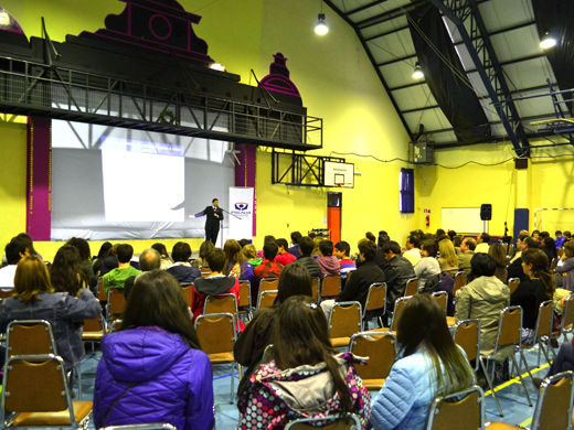 Fiscal Adjunto especialista en Ley RPA, Eugenio Campos Lucero realiza charla a apoderados y estudiantes del Colegio Británico sobre Responsabilidad Penal Adolescente y el trabajo del Ministerio Público.