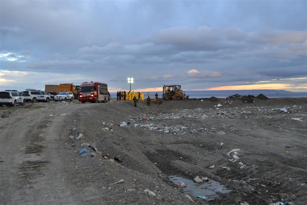 Excavaciones realizadas en el marco de la búsqueda del cuerpo de víctima de femicidio en Punta Arenas