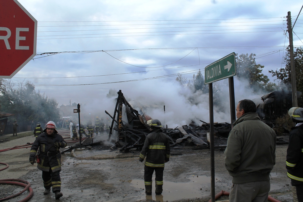 El incendio ocurrió el domingo pasado por el recalentamiento del cañón de una cocina a leña.