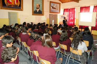 Los alumnos estuvieron muy atentos y realizaron muchas preguntas.