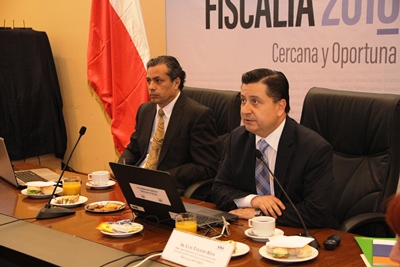 El director de la Unidad de Tráfico Ilícito de Estupefacientes, Luis Toledo presentando los barrios más críticos 