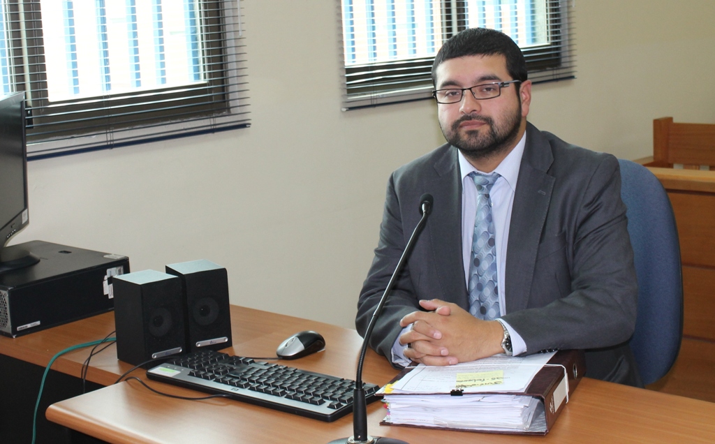 El fiscal Gonzalo Valderas formalizó esta tarde al imputado en el Juzgado de Garantía de Valdivia.