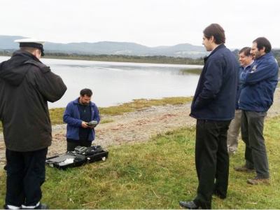 Fiscal Luis Barría junto a peritos de la PDI se constituyó en el río Trainel y lago Huillinco en Chiloé.