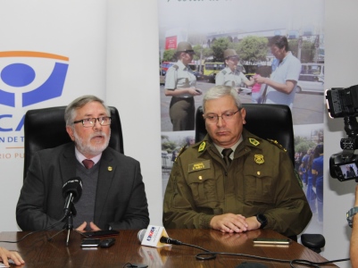 El Fiscal Regional de Tarapacá, Raúl Arancibia, junto al jefe de la I Zona de Carabineros, general Ricardo Yáñez.