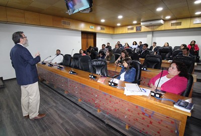 El fiscal regional de Atacama, Alexis Rogat Lucero, valoró el interés de los asistentes por participar de este encuentro.