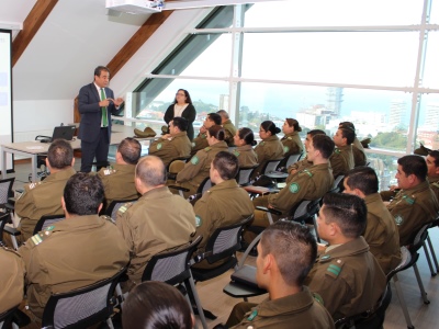 Fiscal Regional de Los Lagos, Marcos Emilfork Konow, destacó importancia de capacitación a Carabineros.