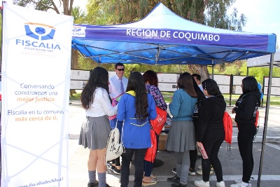 La Fiscalía de Vicuña se instaló en la plaza de armas de esa ciudad.