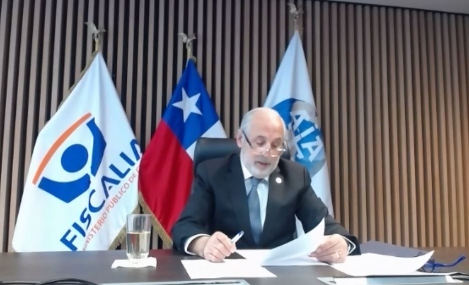 Firma acuerdo, Fiscal Nacional