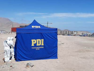 En un sitio eriazo en el sector de La Pampa de Alto Hospicio ocurrió el  robo y homicidio de la víctima.
