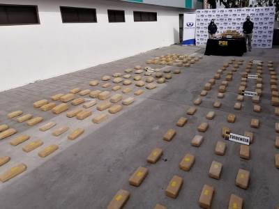 Los imputados fueron detenidos trasladando 80,5 kilos de cocaína base y 146,6 kilos de marihuana.