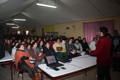 Fiscalia se reúne con comunidad estudiantil en San Clemente 