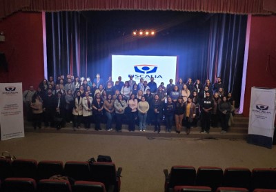 La actividad tuvo una masiva asistencia de docentes de ambas comunas.
